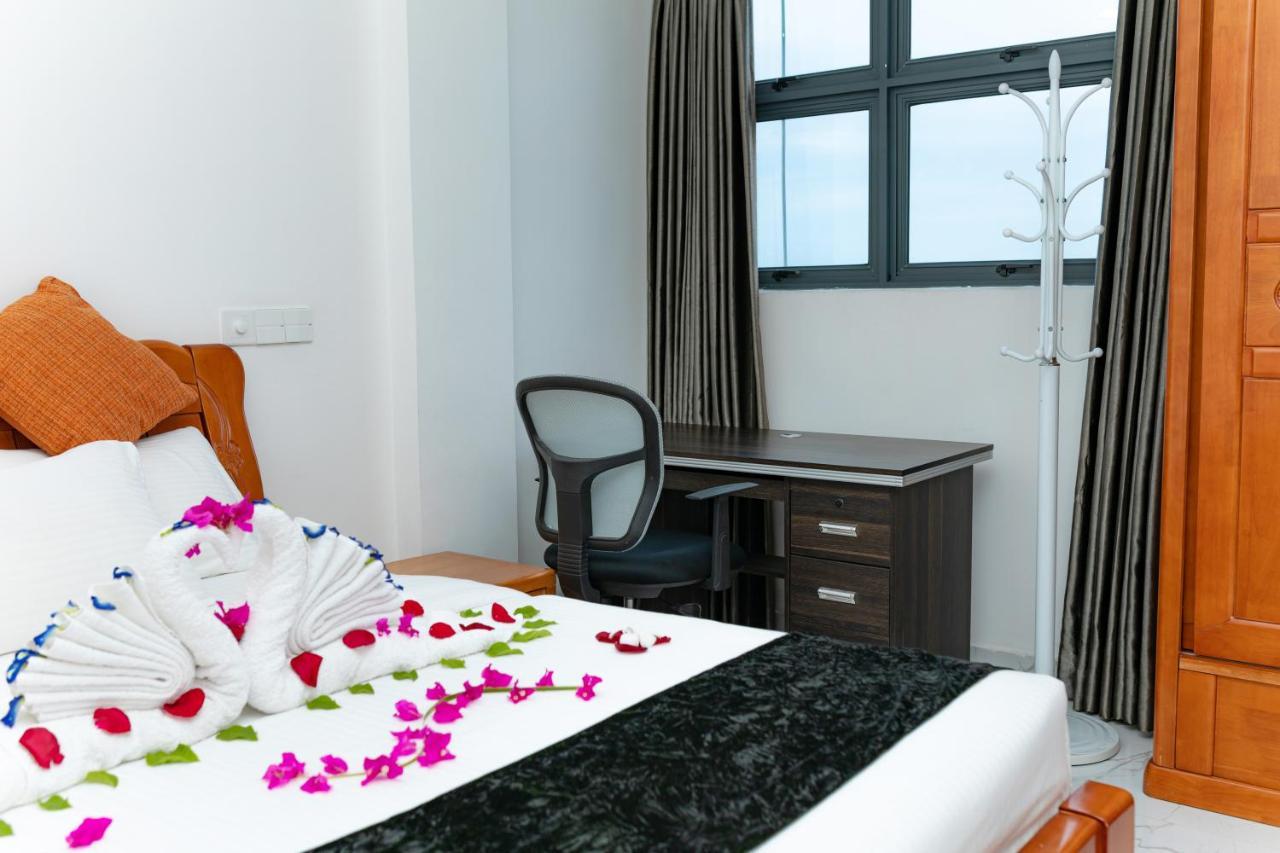White Beach Holiday At Hulhumale' Exterior photo
